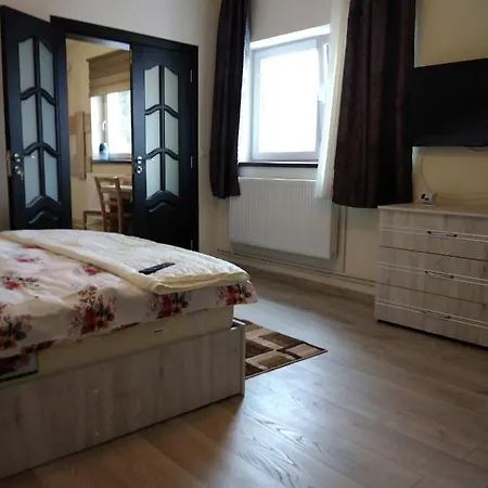 Flori's * Brasov